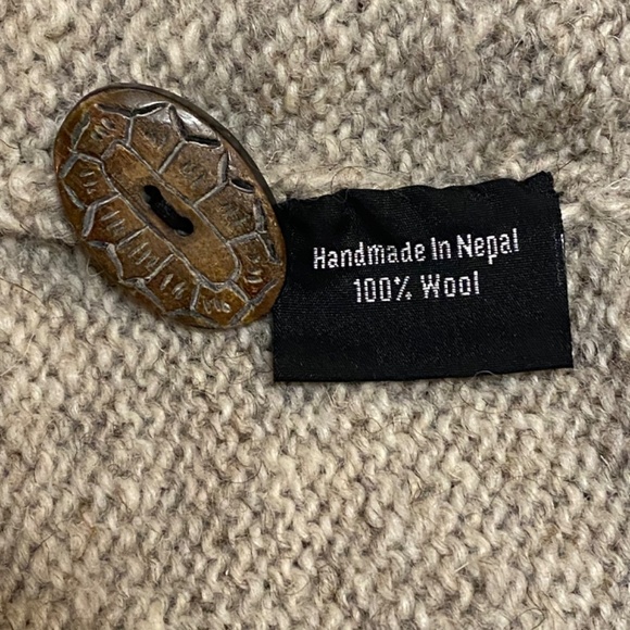 Lost Horizons Hand Knitted Beaded Wool Women’s Hooded sz Large Cardigan - Picture 5 of 11